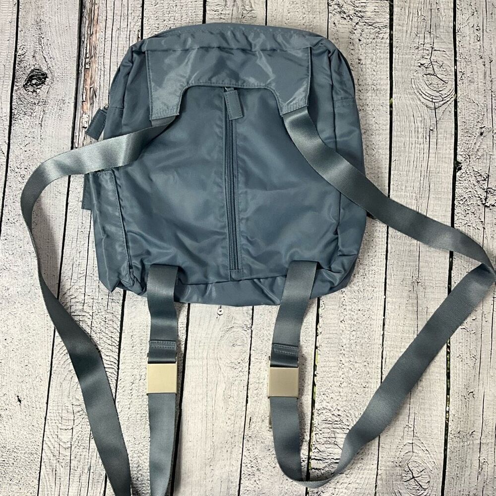 KENNETH COLE REACTION Small Backpack - Picture 4 of 7